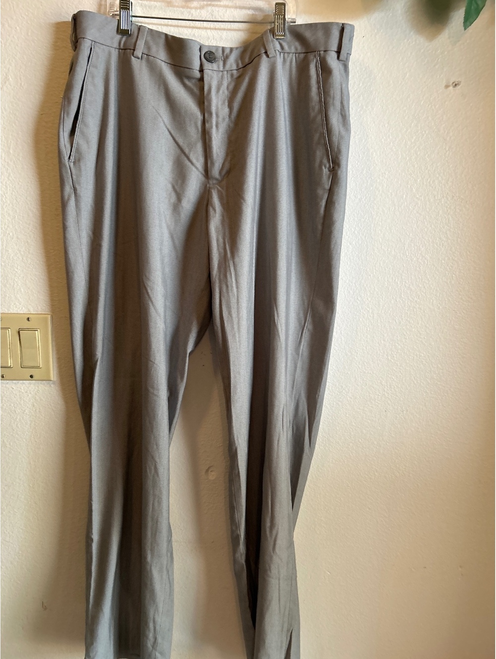 Van Heusen Men's Straight Fit Dress Pants Gray 34x32